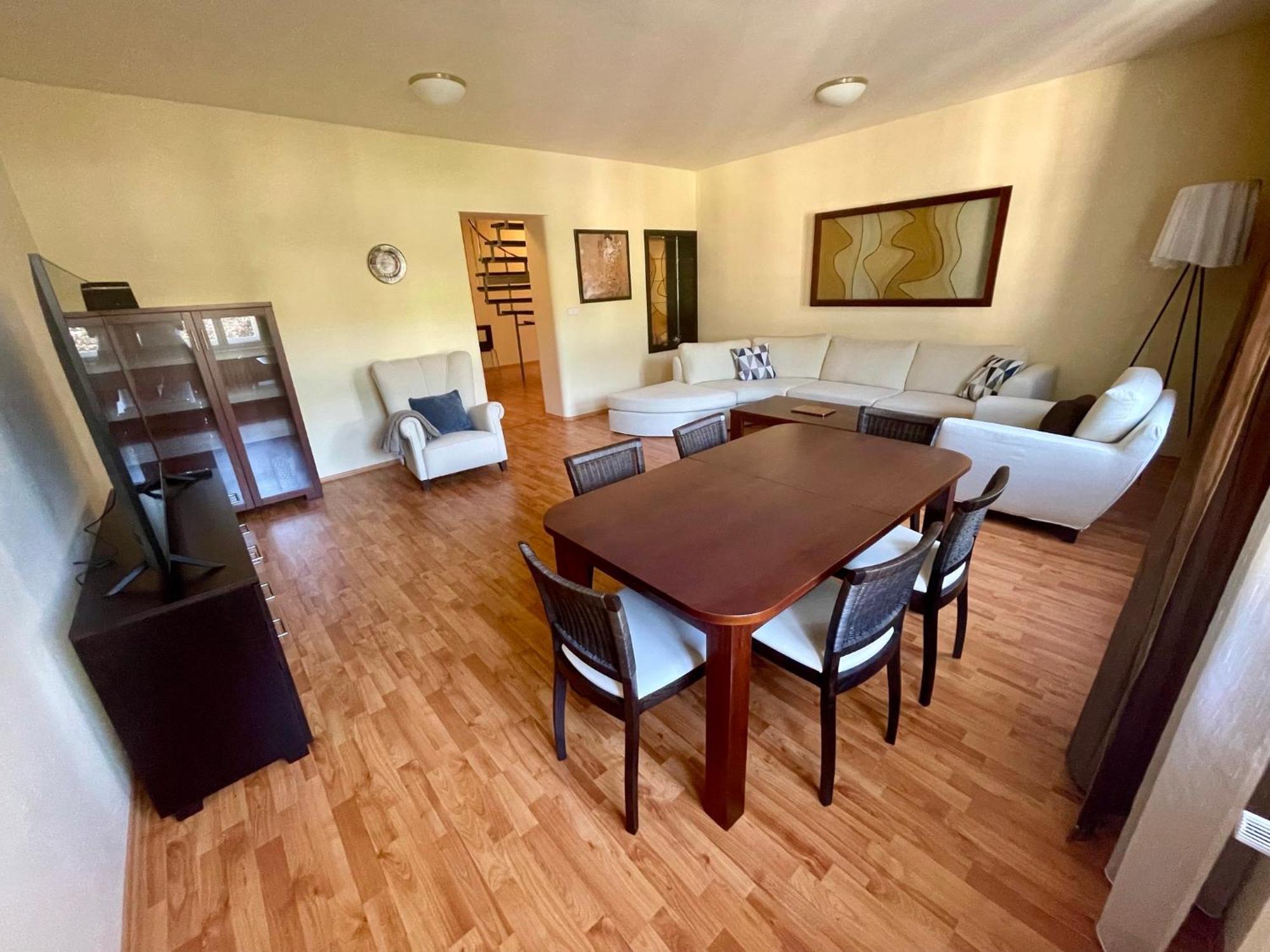 Huge Two Floor Apartment On The Park Colonnade With Free Parking For One Car, 160 Sqm Karlovy Vary Exterior foto