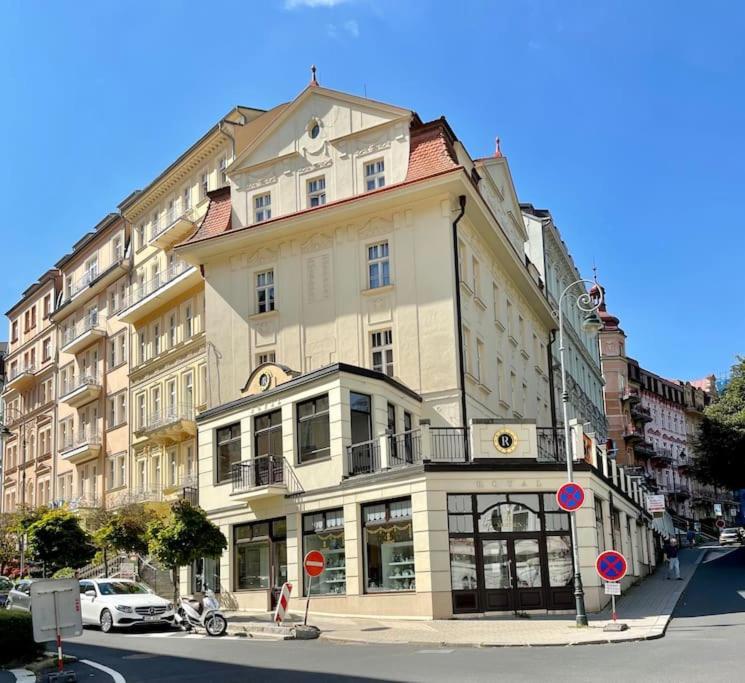 Huge Two Floor Apartment On The Park Colonnade With Free Parking For One Car, 160 Sqm Karlovy Vary Exterior foto
